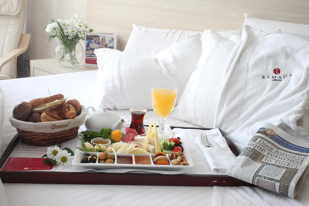 Ramada By Wyndham Ankara Hotel Ngoại thất bức ảnh