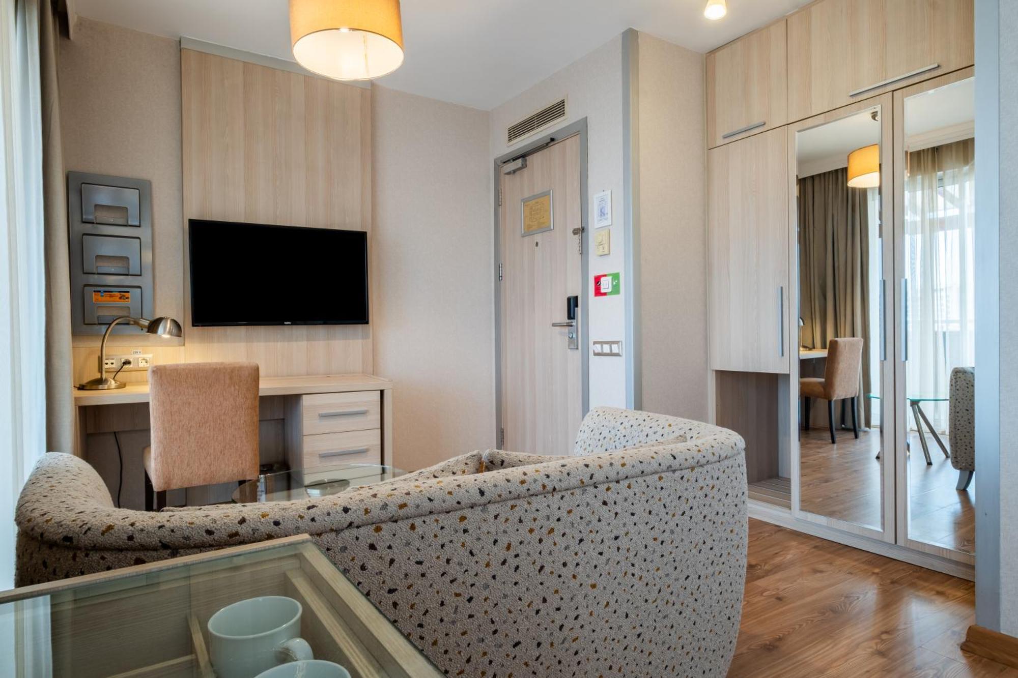 Ramada By Wyndham Ankara Hotel Ngoại thất bức ảnh