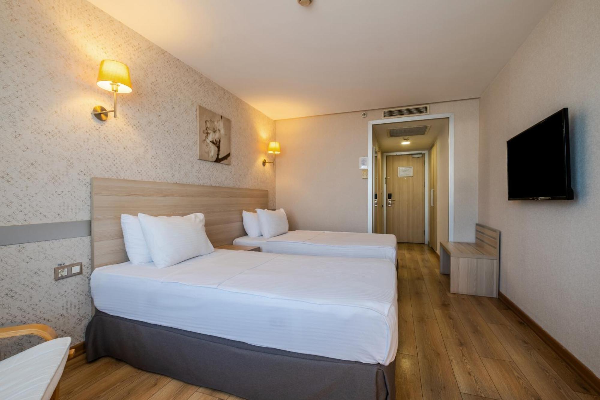 Ramada By Wyndham Ankara Hotel Ngoại thất bức ảnh