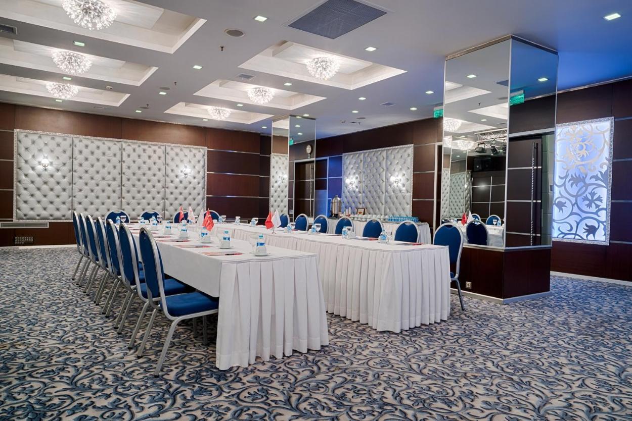 Ramada By Wyndham Ankara Hotel Ngoại thất bức ảnh