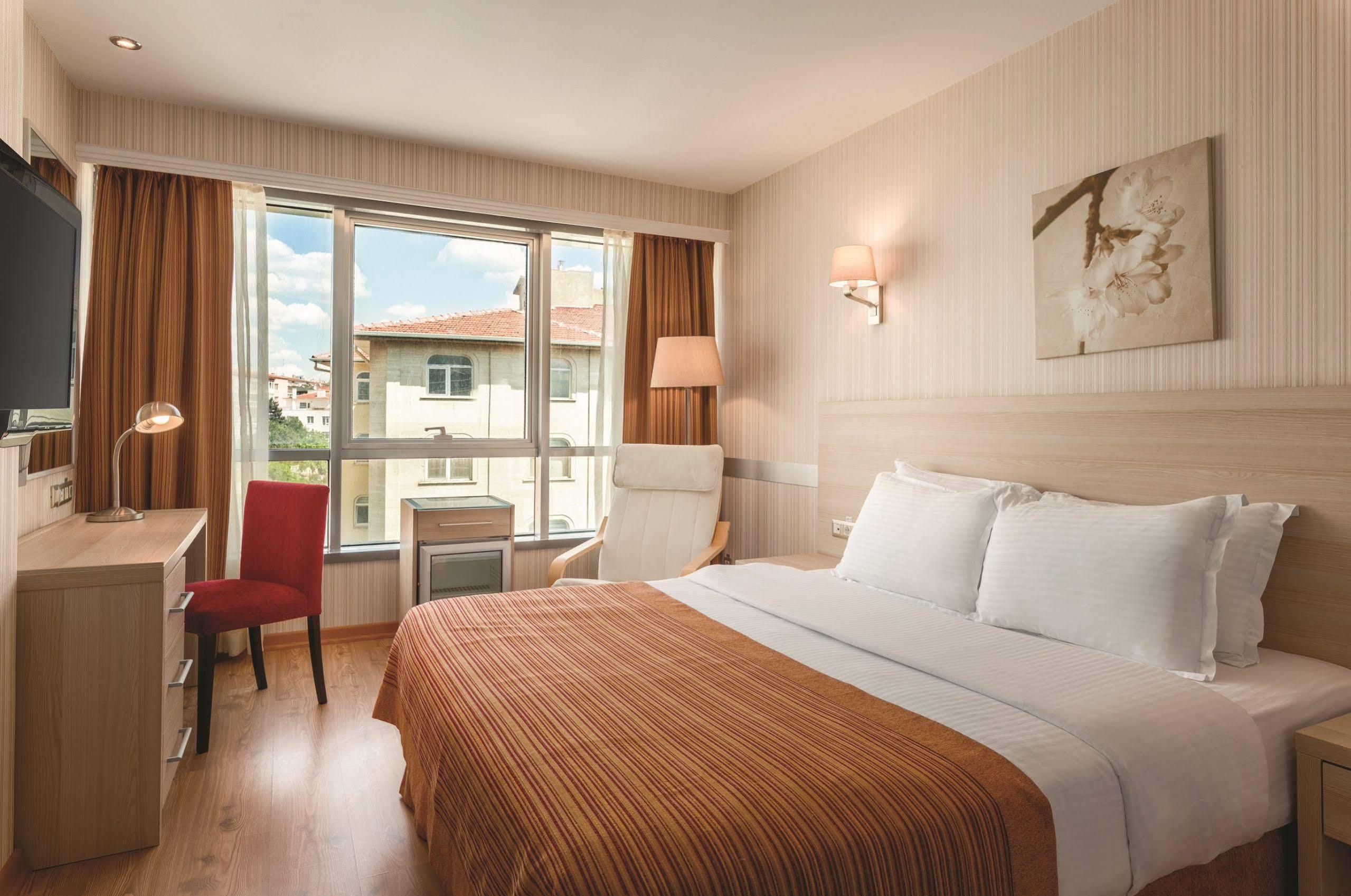 Ramada By Wyndham Ankara Hotel Ngoại thất bức ảnh